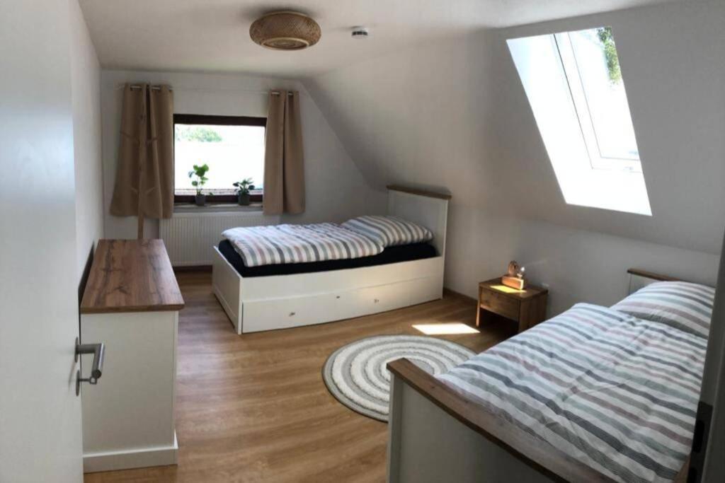 Ruhig Gelegene, Top Moderne Ferienwohnung - Hot Tub Und Sauna Gegen Aufpreis Neuhaus an Der Eger Kültér fotó