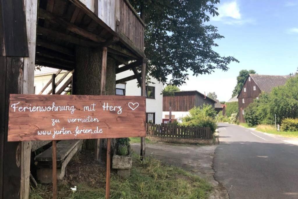 Ruhig Gelegene, Top Moderne Ferienwohnung - Hot Tub Und Sauna Gegen Aufpreis Neuhaus an Der Eger Kültér fotó
