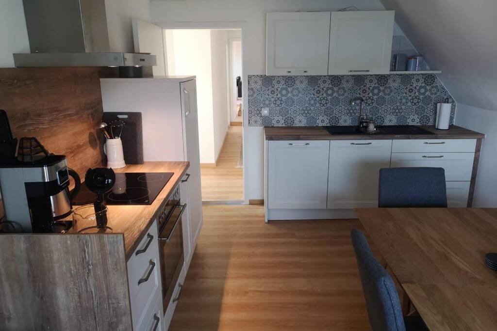 Ruhig Gelegene, Top Moderne Ferienwohnung - Hot Tub Und Sauna Gegen Aufpreis Neuhaus an Der Eger Kültér fotó