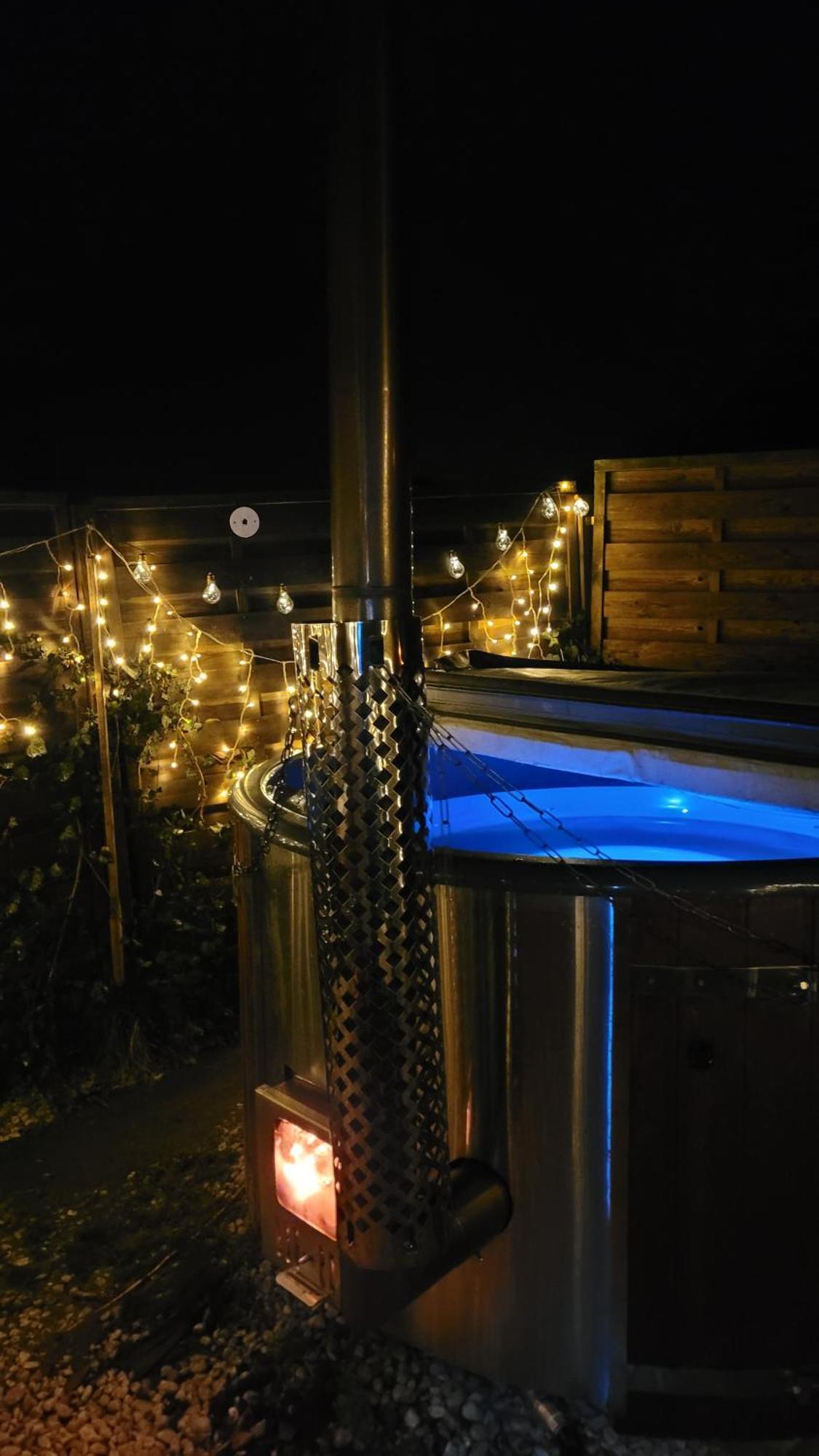 Ruhig Gelegene, Top Moderne Ferienwohnung - Hot Tub Und Sauna Gegen Aufpreis Neuhaus an Der Eger Kültér fotó