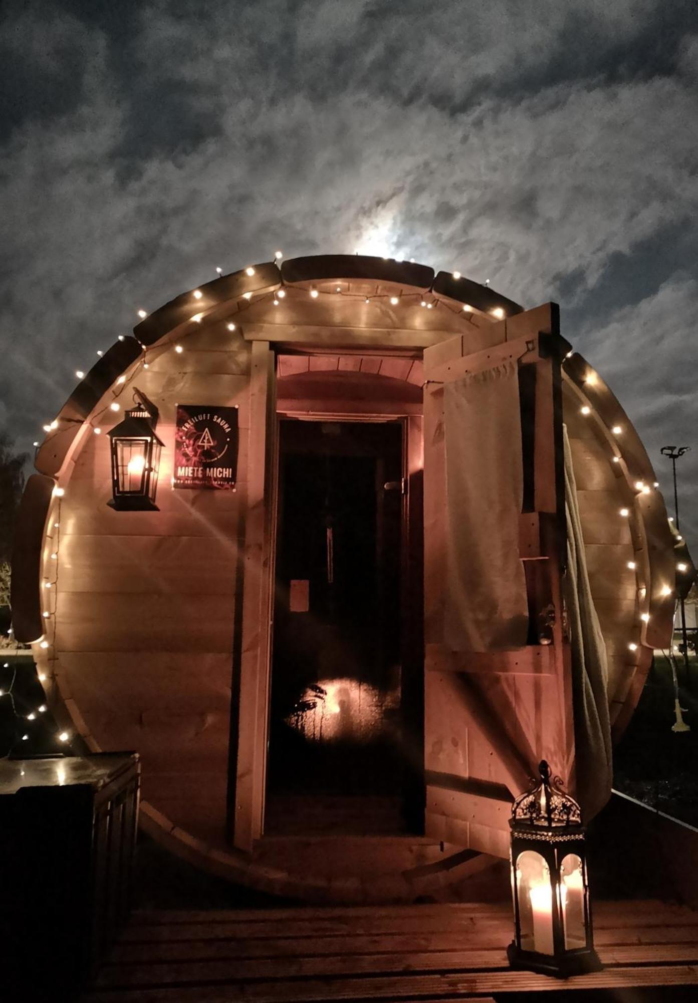 Ruhig Gelegene, Top Moderne Ferienwohnung - Hot Tub Und Sauna Gegen Aufpreis Neuhaus an Der Eger Kültér fotó